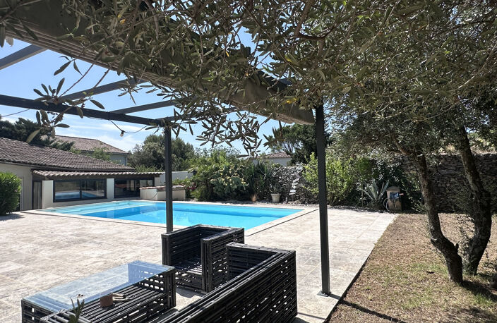 Superbe villa avec piscine au calme dans quartier recherché de NIMES — photo 2