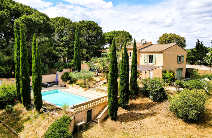 Entre Castillon du Gard et Remoulins, une villa 4 chambres + bureau qui cache bien son jeu.... — photo 2