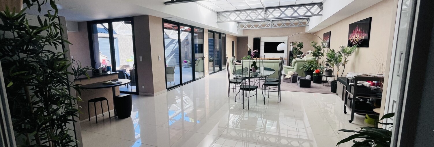 Appartement 8 Pièces 295 m² à vendre à Sainte-Savine (10300)
