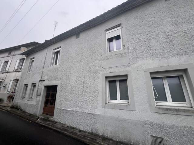 Maison de bourg de 4 pièces principales — photo du bien