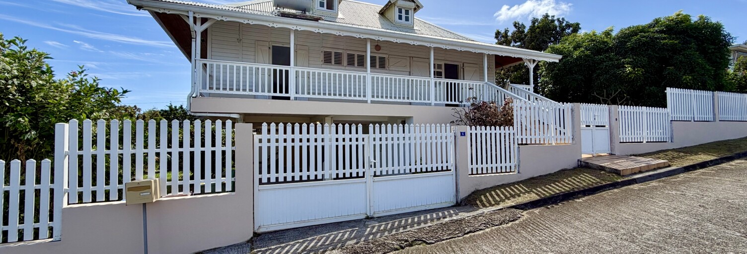 Maison 5 Pièces 136 m² à vendre à Sainte-Marie (97230)