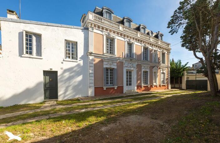 Villa de 11 pièces principales — photo 2