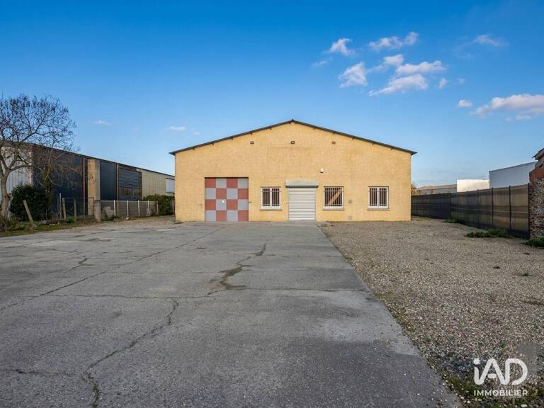 Location Hangar 500 m&sup2; — photo 1