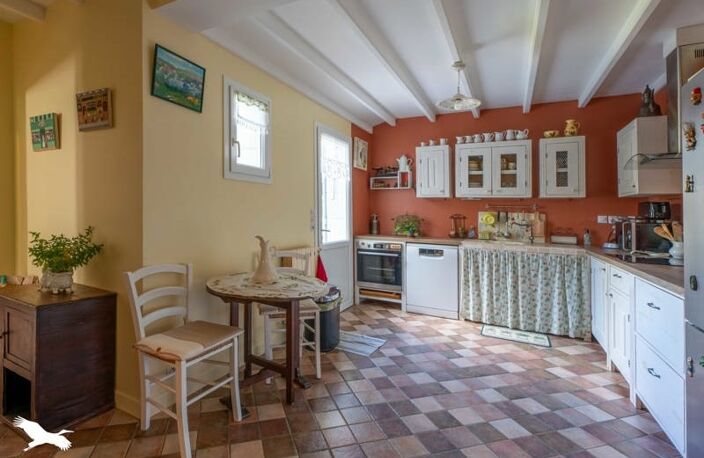 Vente maison 7 pièces 250 m² Jonzac (17500) — photo 5