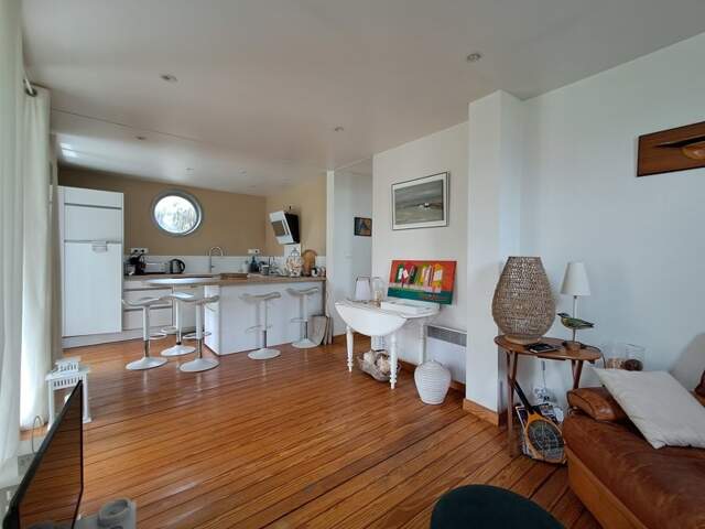 Maison art déco de 3 pièces principales — photo du bien