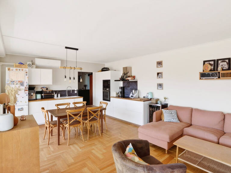 Appartement familial, balcon et vue dégagée. — photo 1