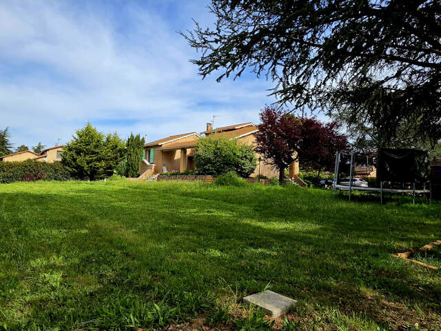 Villa Lentilly 128m2 sur un terrain arboré et paysagé de 1 — photo du bien