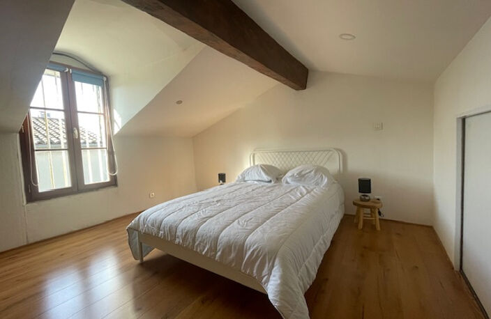 APPARTEMENT 2 PIECES QUARTIER SAINT PAUL — photo 4