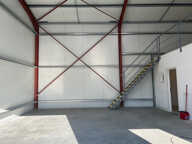 Local commercial en zone industrielle — photo 2