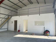 Local commercial en zone industrielle — photo 4