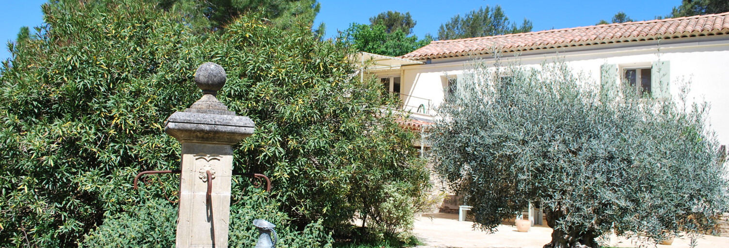 Maison 10 Pièces 180 m² à vendre à Cotignac (83570)