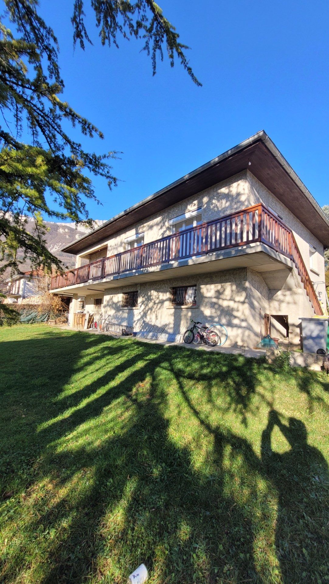 Villa / Maison  T9 à louer Claix 38640