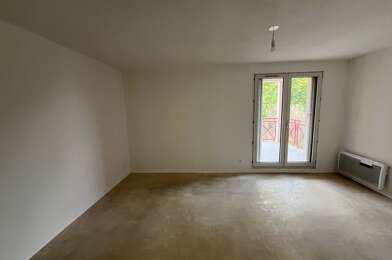 Appartement 3 pièces 143700 €