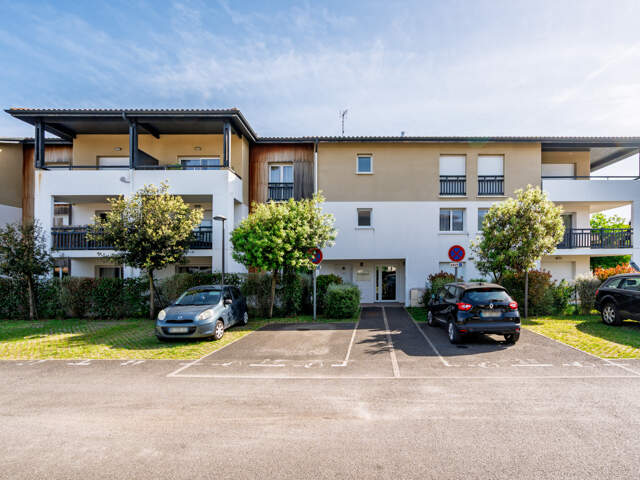 Bel Appartement T3 avec terrasse et jardin dans une résidence récente — photo du bien