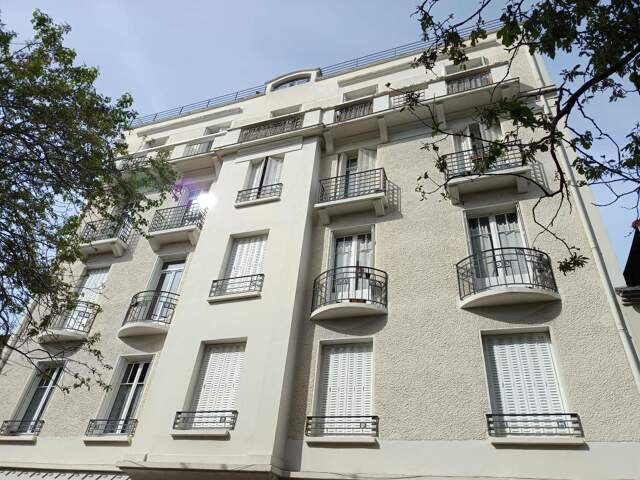 Appartement À Vendre — photo du bien