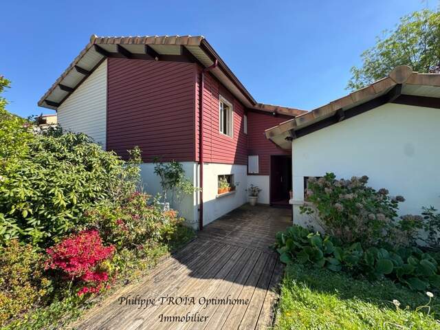 Maison à vendre 6 pièces ARTIGUES PRES BORDEAUX (33) — photo du bien