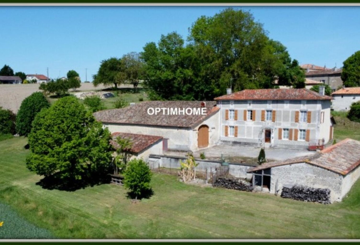 Corps de ferme au calme avec vue dégagée sur la campagne — photo 1
