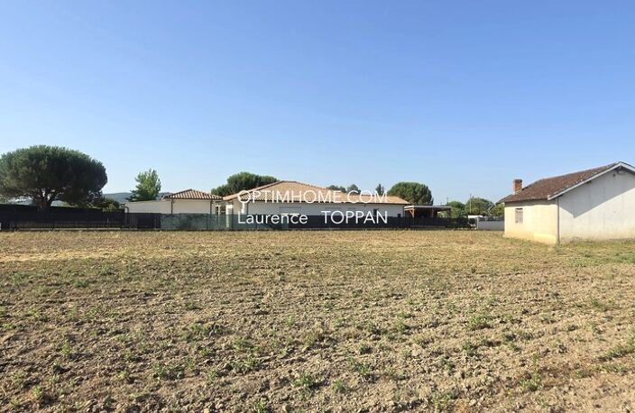 terrain plat avec dépendance à Villeneuve sur Lot — photo 3