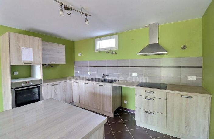 VALLONS-DE-L'ERDRE – Maison familiale T7 (126 m²) au calme : Énergie auto-financée et vie à pied ! — photo 2