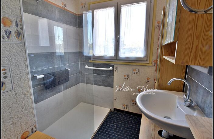 Maison familiale 4 chambres avec vie de plain-pied, sous-sol total et jardin de 1 380 m² — photo 5