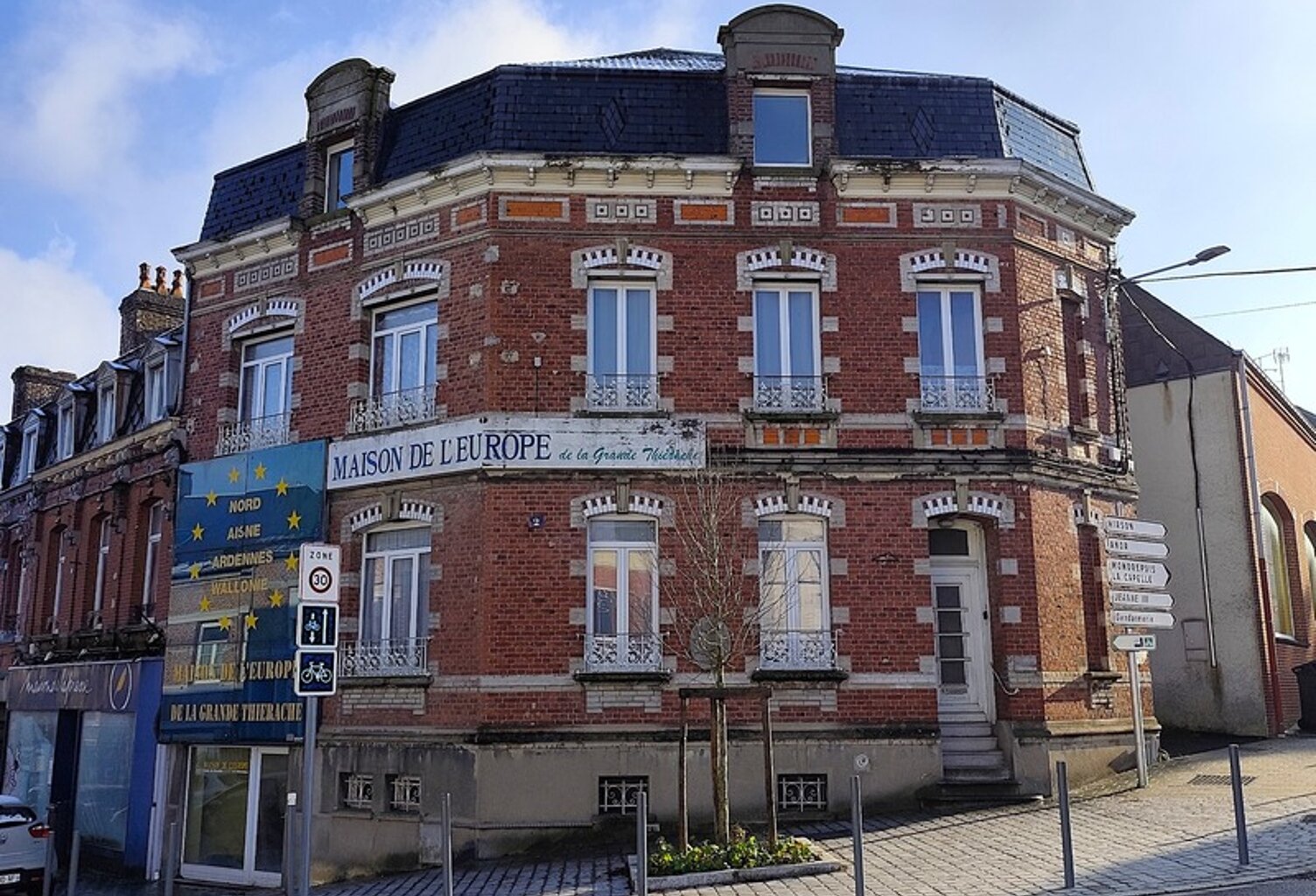 Immeuble de rapport de 257 m² à FOURMIES — photo 1
