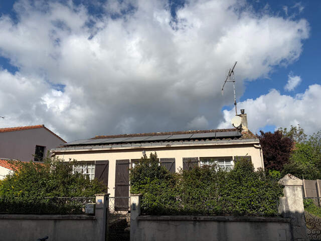 LES MAGNILS REIGNIERS (85) - BEUGNE L'ABBE - ENSEMBLE IMMOBILIER COMPOSE DE 2 MAISONS GARAGE SUR 452M² — photo du bien