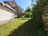 Maison avec dépendances et terrain — photo 3