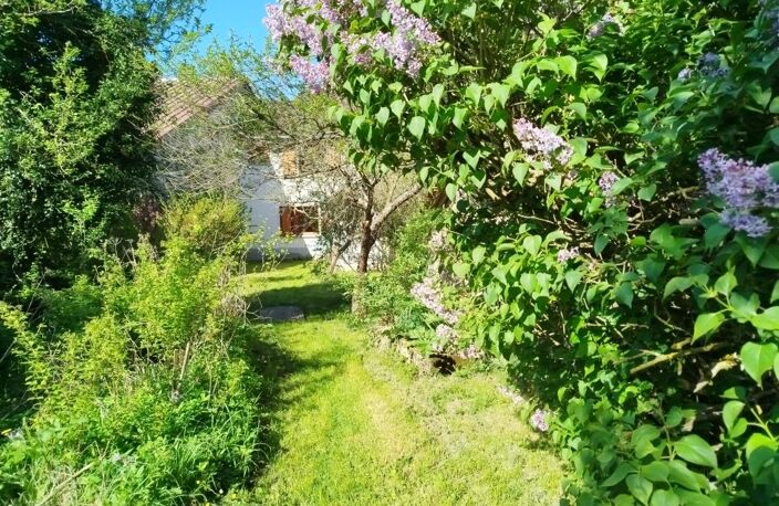 Maison avec dépendances et terrain — photo 4