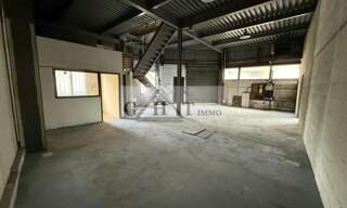 Local industriel  220 m² à louer à Montreuil (93100)