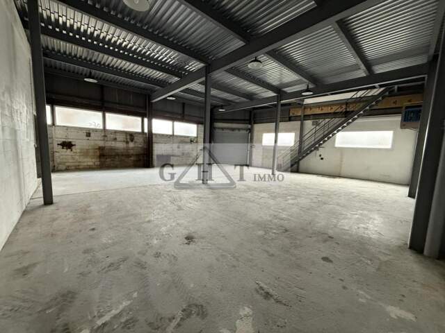 LOCAL D'ACTIVITÉS 280M2 À LOUER MONTREUIL — photo du bien