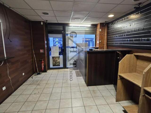 Boutique 26 m2 sur axe passant — photo du bien