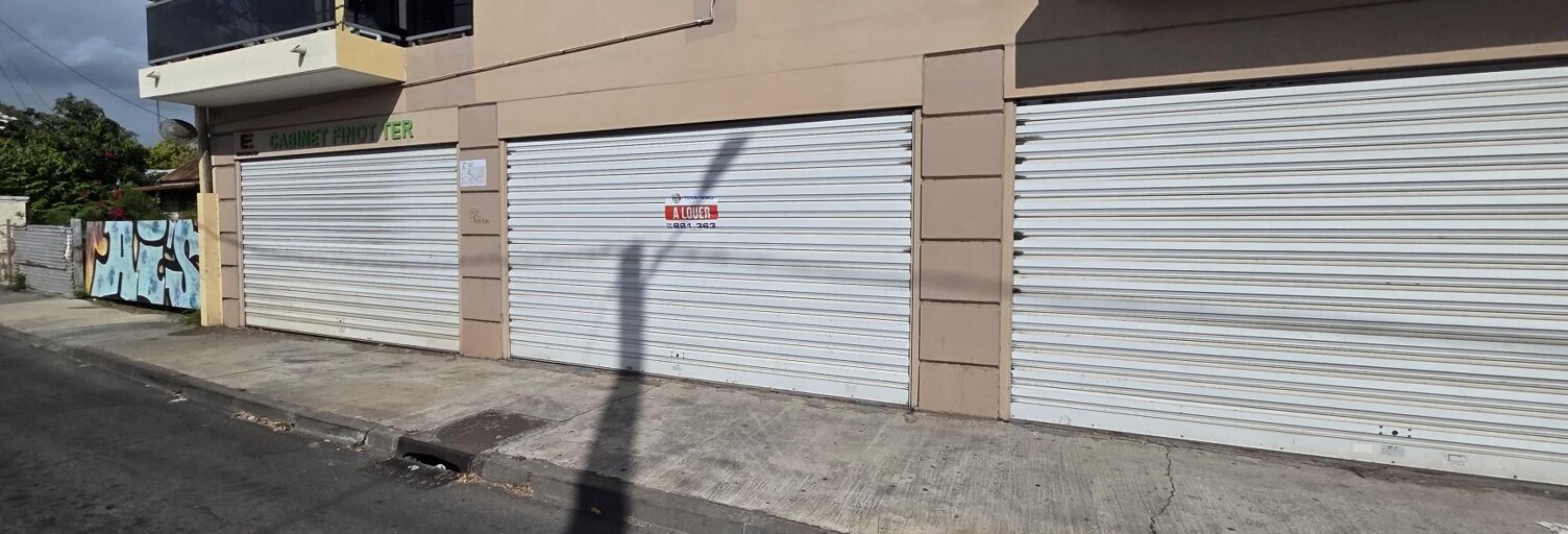 Commerce 1 Pièce 240 m² à louer à Saint-Louis (97450)