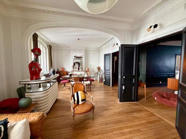 Appartement À Vendre — photo du bien