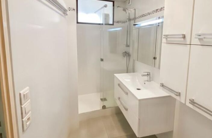 Appartement À Vendre - Plein Cœur Notre-Dame (SOUS OFFRE) — photo 4