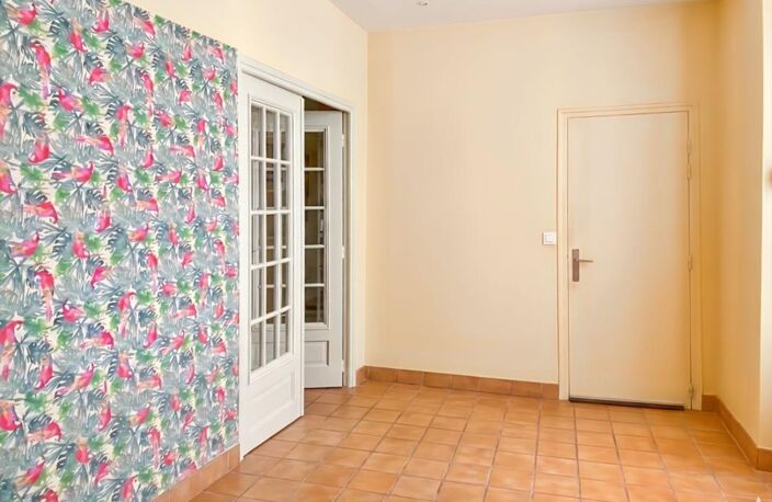 Appartement À Vendre - Plein Cœur Notre-Dame (SOUS OFFRE) — photo 5
