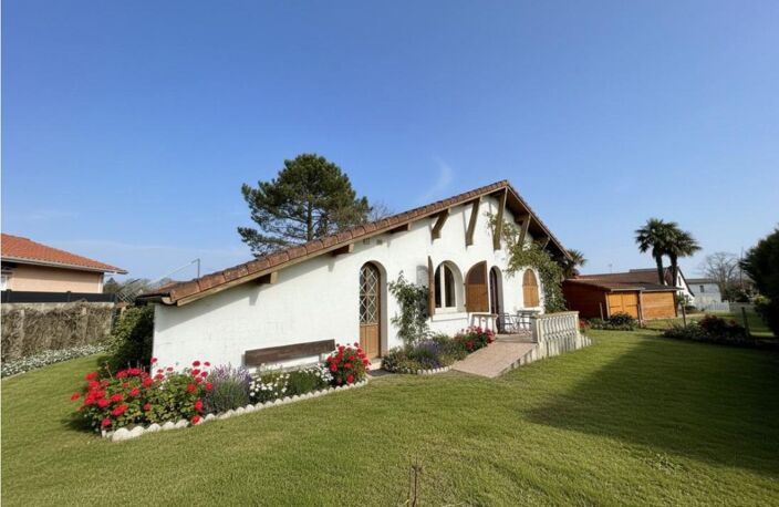   À seulement 10 minutes de DAX – Maison de caractère avec fort potentiel !   — photo 2