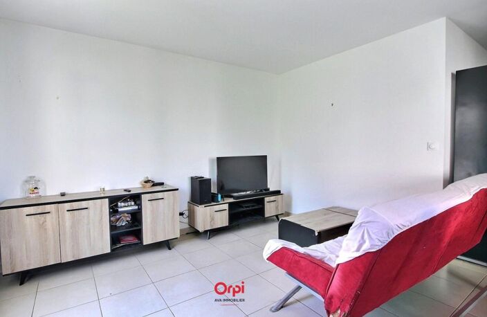 T3 lumineux de 63m² avec balcon, dans résidence récente et calme, proche commodités — photo 3