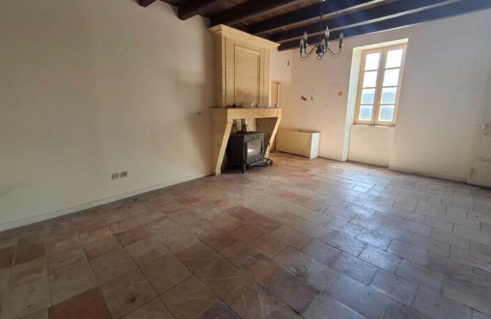Ensemble immobilier : maison 90 m², 2e bâtisse 83 m², grande remise 51 m², garage et terrain constructible — photo 2