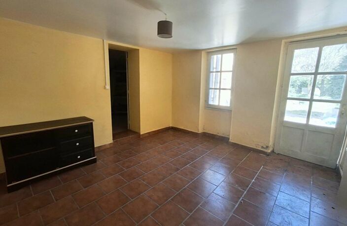 Ensemble immobilier : maison 90 m², 2e bâtisse 83 m², grande remise 51 m², garage et terrain constructible — photo 5