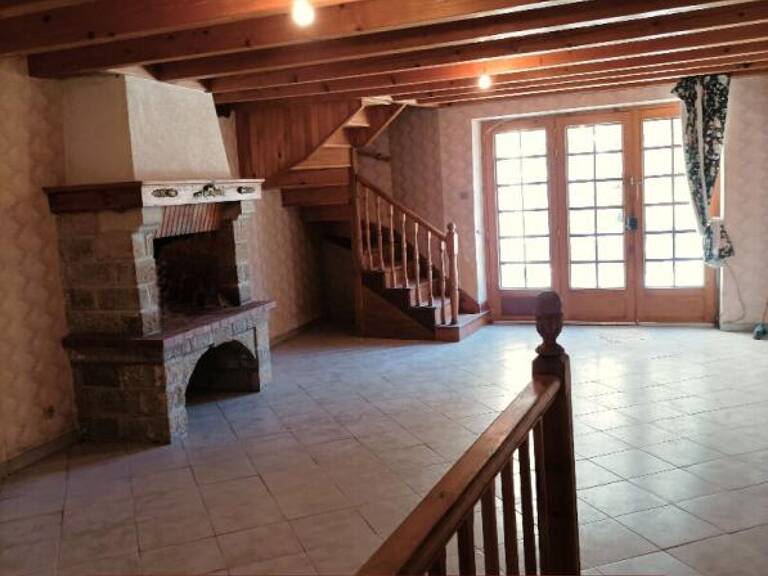 Maison à Rénover Antugnac 7 pièce(s) 121 m2 avec garage et grange — photo 1