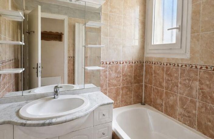 Maison 5 pièce(s) 70m2 sous-sol complet terrain de 1700m2 — photo 5