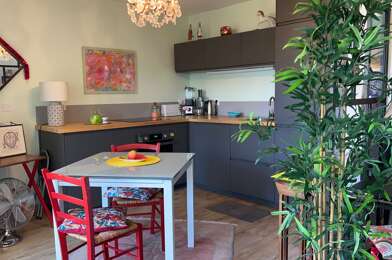 Appartement 3 pièces 279840 €
