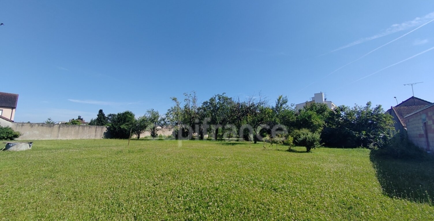 A vendre terrain à bâtir à CHALON SUR SAONE (71) d'environ 2 473 m² et D'une maison de 95 m² — photo 1