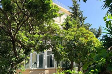 Immeuble  897000 €