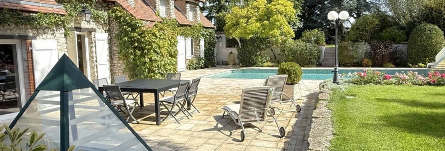 Maison 8 Pièces 250 m² à vendre à Gidy (45520)