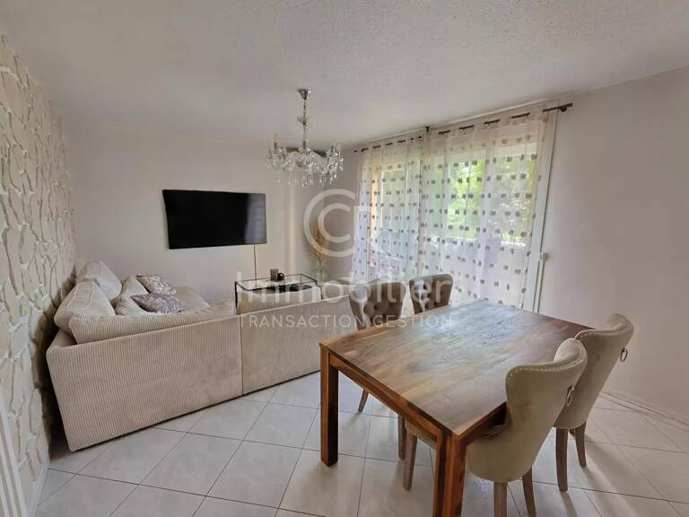 T 4 de 75m² - Exposé Sud - Parking et Cave — photo 1