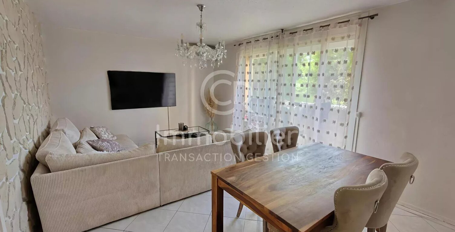 T 4 de 75m² - Exposé Sud - Parking et Cave — photo 1