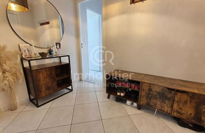 T 4 de 75m² - Exposé Sud - Parking et Cave — photo 3