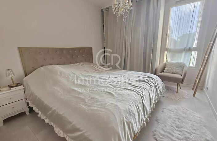 T 4 de 75m² - Exposé Sud - Parking et Cave — photo 4