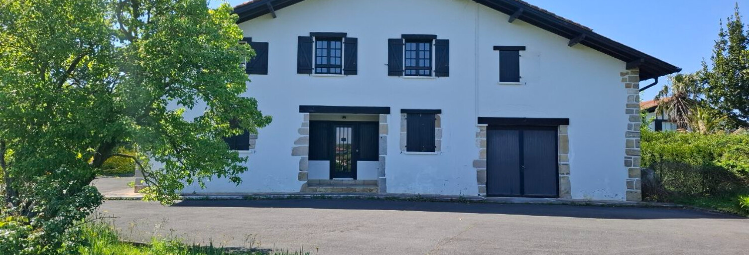 Appartement 4 Pièces 227 m² à vendre à Urrugne (64122)